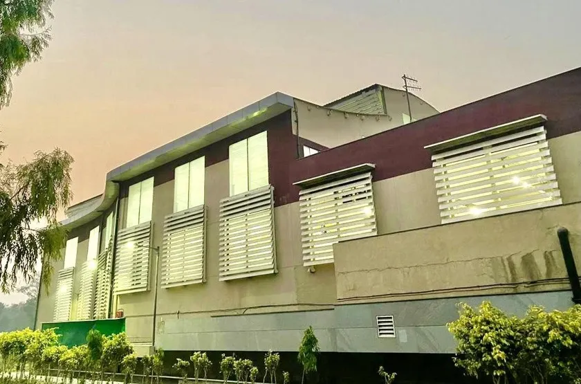 Azadpur Underground Metro Station 3